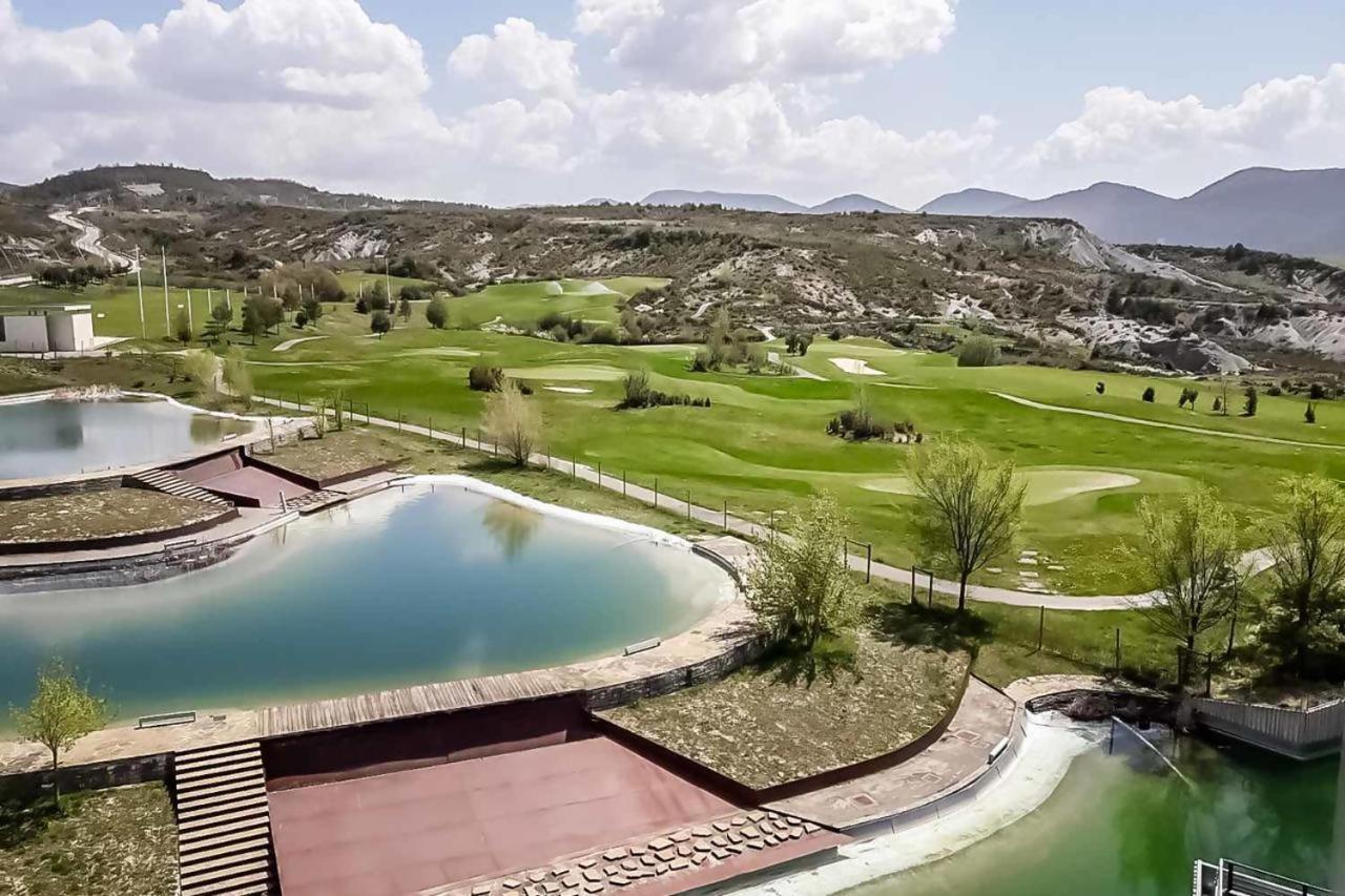Precioso Apartamento Campo Golf Huesca Ngoại thất bức ảnh